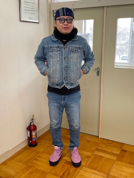 「VANS（バンズ）のアイテム（スニーカー、ピンク系）」を使った、Shigeさん（メンズ・176cm）の冬コーディネート