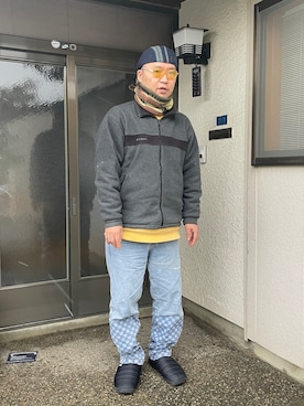 「サンプルパンツのアイテム（デニムパンツ、ブルー系）」を使った、Shigeさん（メンズ・176cm）の冬コーディネート