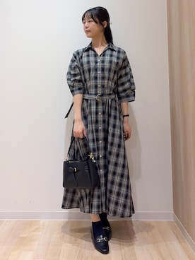 「grove（グローブ）のチェック柄ベルト付シャツワンピース（ワンピース、ブラック系）」を使った、Ayaneさん（レディース・156cm）の秋コーディネート