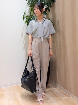 「grove（グローブ）の半袖になって再登場！【洗える】チャーム付きマルチWAYボウタイブラウス（シャツ/ブラウス、ブラック系）」を使った、Ayaneさん（レディース・156cm）の夏コーディネート