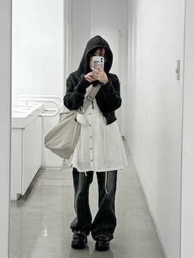「MUSINSA（ムシンサ）のアイテム（デニムパンツ、ブラック系）」を使った、Uさん（レディース・146cm）の春コーディネート