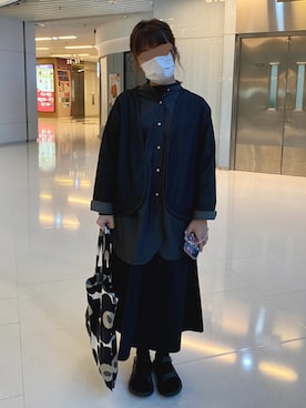 「アイテム（エコバッグ/サブバッグ、レッド系）」を使った、𝚜𝚊𝚖𝚖𝚒𝚕𝚎𝚞𝚗𝚐さん（レディース・155cm）の春コーディネート