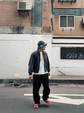 「Supreme （シュプリーム）のアイテム（帽子）」を使った、AshWangさん（メンズ・176cm）の春コーディネート