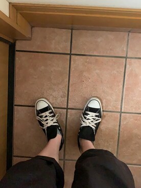 「CONVERSE（コンバース）のアイテム（スニーカー、ブラック系）」を使った、 NEOakiradjさん（メンズ・180cm）の夏コーディネート