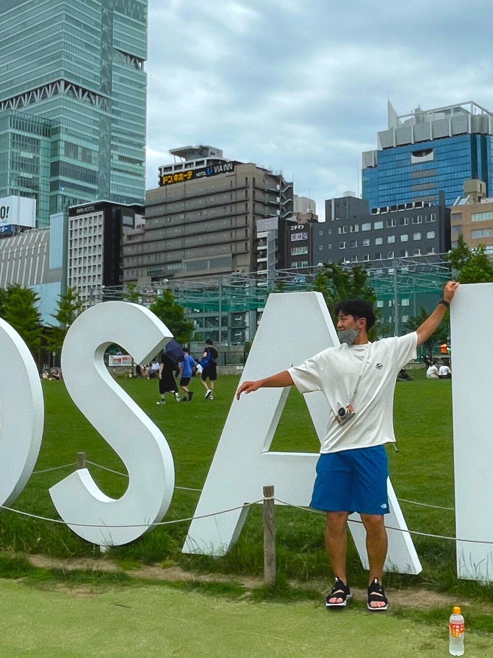 「夏コーデ、アウトドアスタイル、アウトドア、ハーフパンツ、シンプル、サンダル、ナイキ、ノースフェイス、休日スタイル」｜「THE NORTH FACEの【THE NORTH FACE/ザノースフェイス】 VersatileShort/NB42051/ショーツ/ハーフパンツ/バーサタイルショーツ（その他パンツ、ブルー系）」を使った、🦖⸒⸒さん（メンズ・168cm）の夏コーディネートの1枚目の写真