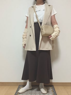 「agnes b.（アニエスベー）のNS03-03 エンボスロゴショルダーバッグ（ショルダーバッグ、ベージュ系）」を使った、Runさん（レディース・159cm）の秋コーディネート