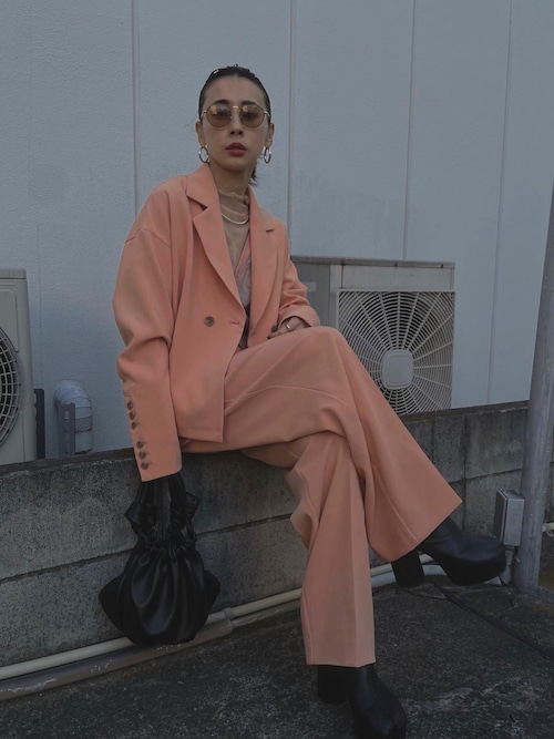 黒石奈央子さんのコーディネート