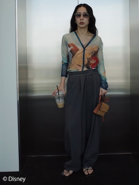 「アイテム（サンダル）」を使った、黒石奈央子さん（レディース・153cm）の秋コーディネート