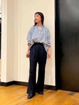 「URBAN RESEARCH（アーバンリサーチ）のフリルギャザーブラウス（シャツ/ブラウス、ブルー系）」を使った、ayaka kawaharadaさん（レディース・164cm）の秋コーディネート