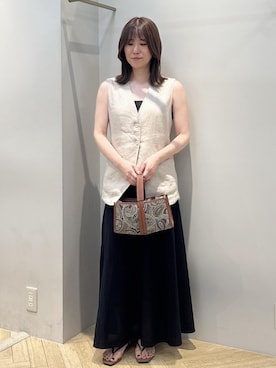 「ROPE'（ロペ）のリネンスリーブレスジレ/セットアップ対応（ベスト、ベージュ系）」を使った、スタッフさん（レディース・162cm）の夏コーディネート