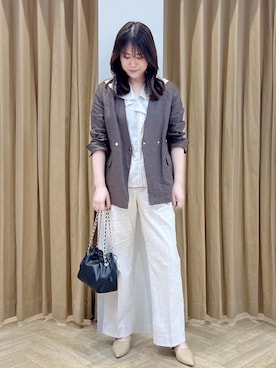 「ROPE'（ロペ）のSheep Leather Bag soiree(ソアレ) /マルチWAYバッグ（ハンドバッグ、ブラック系）」を使った、スタッフさん（レディース・162cm）の春コーディネート
