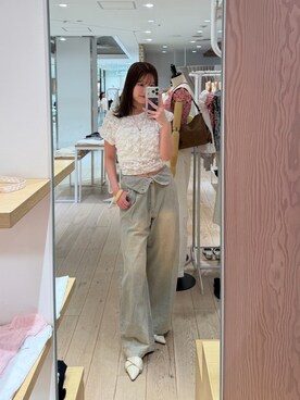 「mystic（ミスティック）の《新色RED》ふわふわシャーリングTシャツ（Tシャツ/カットソー、ホワイト系）」を使った、sayaさん（レディース・162cm）の夏コーディネート