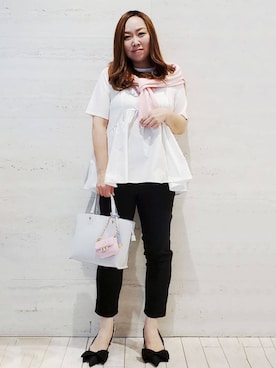 「アイテム（チャーム）」を使った、ひさえさん（レディース・169cm）の春コーディネート