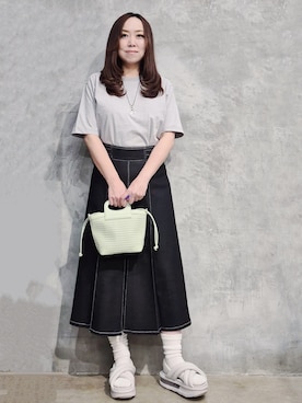 「THE SHOP TK （ザ ショップ ティーケー ）の【涼しい・透けにくい・乾きやすい 夏に欲しい機能、全部入り。】BO-NO TEE/ボーノTシャツ　洗濯機OK/吸水速乾/UVカット/透け防止/遮熱/接触冷感（Tシャツ/カットソー、グレー系）」を使った、ひさえさん（レディース・169cm）の春コーディネート