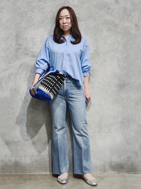 「THE SHOP TK （ザ ショップ ティーケー ）の後ろ姿も着映える バックシャーリングシャツ（シャツ/ブラウス、ブルー系）」を使った、ひさえさん（レディース・169cm）の秋コーディネート