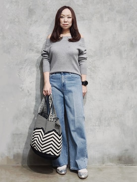 「THE SHOP TK （ザ ショップ ティーケー ）のオフショルワンポイント刺繍ニット（ニット/セーター、グレー系）」を使った、ひさえさん（レディース・169cm）の秋コーディネート