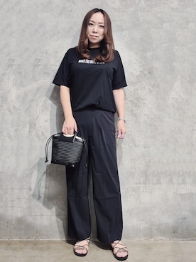 「THE SHOP TK （ザ ショップ ティーケー ）のCOOLロゴ半袖Tシャツ 接触冷感／洗濯機OK（Tシャツ/カットソー、ブラック系）」を使った、ひさえさん（レディース・169cm）の夏コーディネート