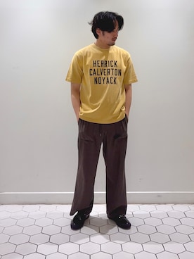 「Dessin（デッサン）の【洗える】ヴィンテージ加工 ロゴTシャツ（Tシャツ/カットソー、イエロー系）」を使った、takeruさん（メンズ・175cm）の夏コーディネート