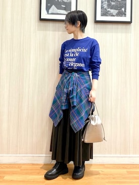 「SHOO・LA・RUE（シューラルー）の【S-LL/選べる7柄】グラフィックアソート ベーシックロンT【CIRCRIC】（Tシャツ/カットソー、ブルー系）」を使った、ユ（yu）さん（レディース・161cm）の秋コーディネート