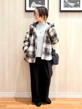 「SHOO・LA・RUE（シューラルー）のブークレチェックフードコート（その他アウター、ブラック系）」を使った、ユ（yu）さん（レディース・161cm）の秋コーディネート