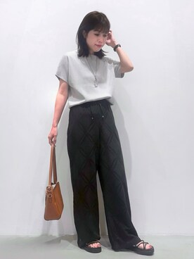 「grove（グローブ）の【シリーズ累計36万枚！名品ニット】やわらかドライタッチ ドルマンニット（ニット/セーター、シルバー系）」を使った、ＷＡさん（レディース・152cm）の夏コーディネート