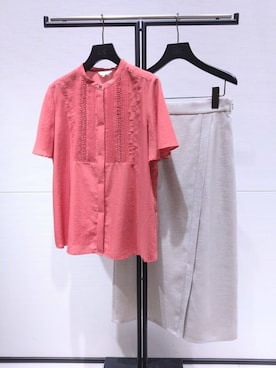 「COUP DE CHANCE（クードシャンス）の【手洗い可】タックデザインブラウス（シャツ/ブラウス、レッド系）」を使った、sayaさん（レディース・153cm）の夏コーディネート
