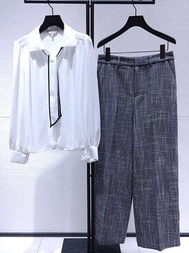 「COUP DE CHANCE（クードシャンス）の【手洗い可／ボウタイ取外し可】配色パイピングボウブラウス（シャツ/ブラウス、ホワイト系）」を使った、sayaさん（レディース・153cm）の秋コーディネート