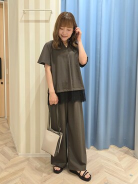 「SHOO・LA・RUE（シューラルー）の【S-LL/洗濯機可】軽凛(かろりん)ひんやり スキッパー裾レースブラウス（シャツ/ブラウス、ブラウン系）」を使った、Ikumiさん（レディース・155cm）の夏コーディネート