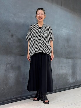 「ZUCCa（ズッカ）のMILITARY KNIT / ニットスカート（スカート、グレー系）」を使った、ZUCCa OFFICIALさん（レディース・166cm）の夏コーディネート