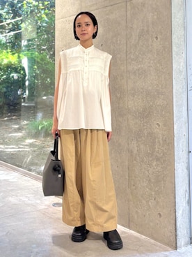 「ZUCCa（ズッカ）のBICOLOR YACHT ROPE BAG / バッグ（ショルダーバッグ、グレー系）」を使った、ZUCCa OFFICIALさん（レディース・166cm）の夏コーディネート
