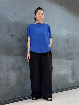 「ZUCCa（ズッカ）のCIRCLE FINE KNIT / ニットポロシャツ（ポロシャツ、ブルー系）」を使った、ZUCCa OFFICIALさん（レディース・166cm）の夏コーディネート