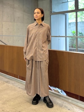 「ZUCCa（ズッカ）のアイテム（シャツ/ブラウス、ブラウン系）」を使った、ZUCCa OFFICIALさん（レディース・154cm）の秋コーディネート