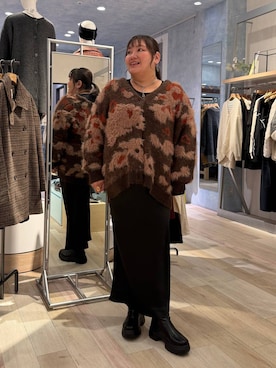 「LEPSIM（レプシィム）のストレッチサテンスカート　497324（スカート）」を使った、あやっぺさん（レディース・161cm）の秋コーディネート