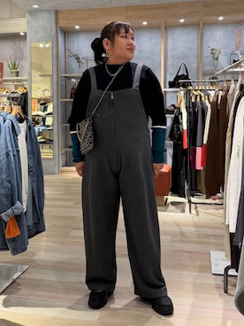 「アイテム（サロペット/オーバーオール）」を使った、あやっぺさん（レディース・161cm・30代）の秋コーディネート