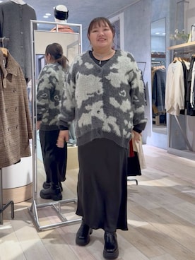 「LEPSIM（レプシィム）のストレッチサテンスカート　497324（スカート）」を使った、あやっぺさん（レディース・161cm）の秋コーディネート