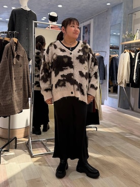 「LEPSIM（レプシィム）のストレッチサテンスカート　497324（スカート）」を使った、あやっぺさん（レディース・161cm）の秋コーディネート