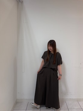 「UNTITLED（アンタイトル）の【前後2WAY/はっ水/セットアップ可】リラクシーフレンチスリーブブラウス（シャツ/ブラウス、ブラウン系）」を使った、02000456さん（レディース）の春コーディネート