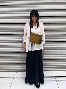 「russet（ラシット）の【ユニセックス】トラベルサコッシュ（ショルダーバッグ、イエロー系）」を使った、Nozomiさん（レディース・161cm）の夏コーディネート