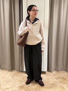 「FRAMeWORK（フレームワーク）のアイテム（パンツ）」を使った、arisaさん（レディース・164cm）の秋コーディネート