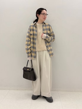 「FRAMeWORK（フレームワーク）のアイテム（トップス）」を使った、arisaさん（レディース・164cm）の秋コーディネート