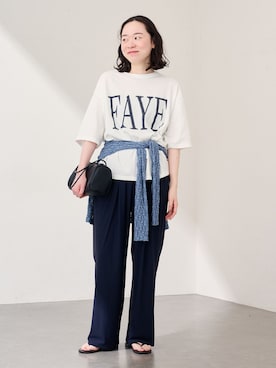 「FRAMeWORK（フレームワーク）のラフィー天竺ネームロゴTEE（Tシャツ/カットソー、ホワイト系）」を使った、arisaさん（レディース・164cm）の春コーディネート