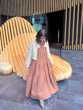 「OLUN（オルン）のDrape long tiered onepiece/ドレープロングティアードワンピース（ワンピース、ブラウン系）」を使った、asuさん（レディース・147cm）の春コーディネート