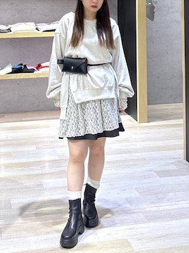 「LEPSIM（レプシィム）の《un STANDARD by LEPSIM》レイヤードミニスカパン　1051430（その他パンツ、グレー系）」を使った、tutu.さん（レディース・152cm）の秋コーディネート