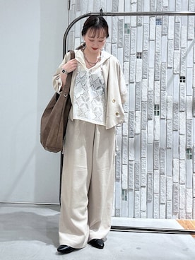「LEPSIM（レプシィム）の《リネンライクドライシリーズ》ギャザーワイドパンツ　638911（その他パンツ、ベージュ系）」を使った、naaalepsimさん（レディース）の春コーディネート
