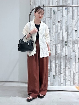 「LEPSIM（レプシィム）のワッシャーサテンパンツ　491049（その他パンツ、ブラウン系）」を使った、naaalepsimさん（レディース）の夏コーディネート