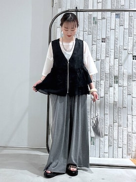 「LEPSIM（レプシィム）のカットイージーワイドパンツ　499173（その他パンツ、グレー系）」を使った、naaalepsimさん（レディース）の春コーディネート