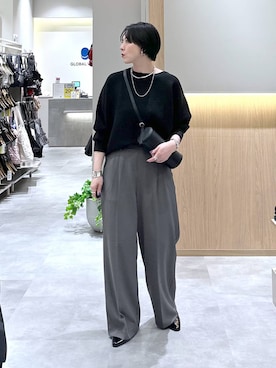 「GLOBAL WORK（グローバルワーク）のシリンダーバッグ/1049528（クラッチバッグ、ブラック系）」を使った、アミさん（レディース）の秋コーディネート