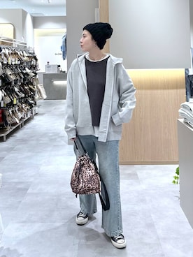 「GLOBAL WORK（グローバルワーク）のアイテム（パーカー）」を使った、アミさん（レディース・167cm）の冬コーディネート