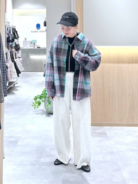 「GLOBAL WORK（グローバルワーク）のUVアソートCAP/26FW/1060229（キャップ、ブラック系）」を使った、アミさん（レディース）の秋コーディネート