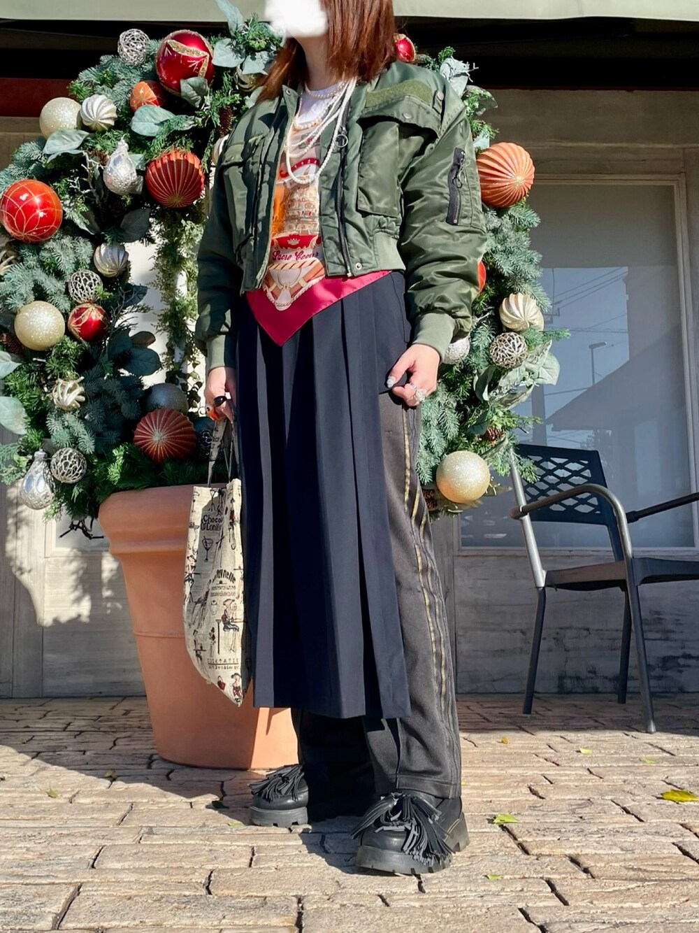 「冬コーデ、マイベストコーデ2024、クリスマスに着たい服、お出かけコーデ、オトナカジュアル、ママコーデ、モード」｜「ZARAのアイテム（MA-1、グリーン系）」を使った、komariさん（レディース・163cm）の冬コーディネートの1枚目の写真